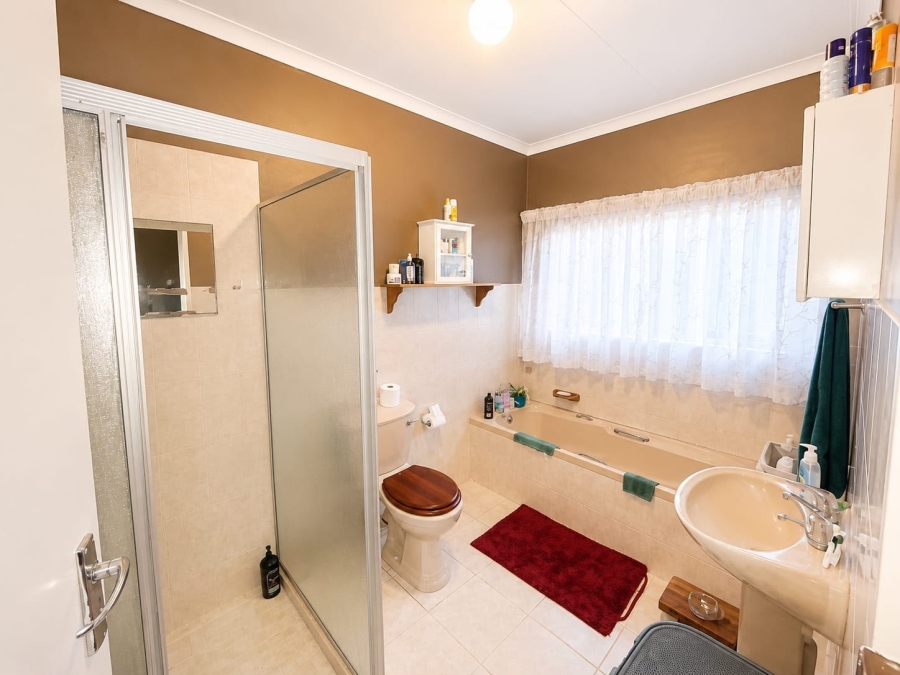 3 Bedroom Property for Sale in Geelhoutpark North West